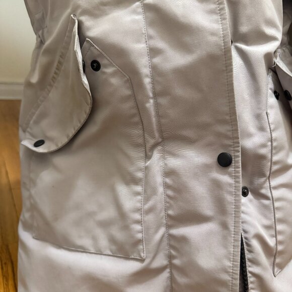 Canada Goose Parka - Picture 16 of 16